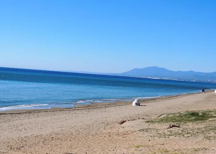 Elviria Hills Hotel *